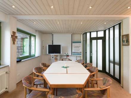 Bild von der Bibliothek im Haus Maria Lindeberg
